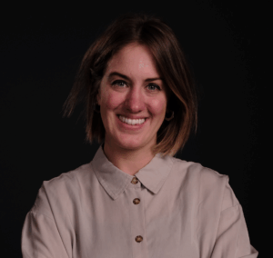 Madeline May, produtora de investigação política da CBS News, fez o curso "Engenharia de Prompts 101 para Jornalistas". (Cortesía)